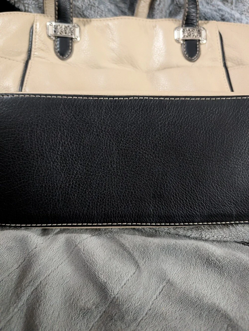 Brighton Beige Pebbled Leather Shoulder Purse Multi-Pocket Satchel Handbag